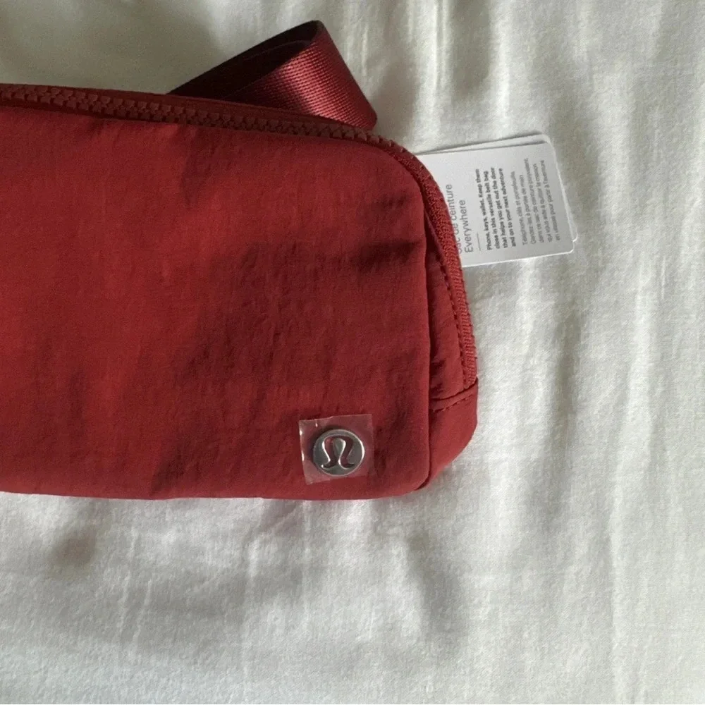 🆕❤️ Lululemon Everywhere Belt Bag Terra Orange
